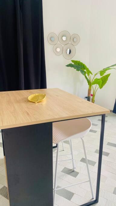 Urban Zen Appart Spacieux Studio Atypique Avec Bain A Remous Proche De Tout Pointe-à-Pitre Eksteriør billede