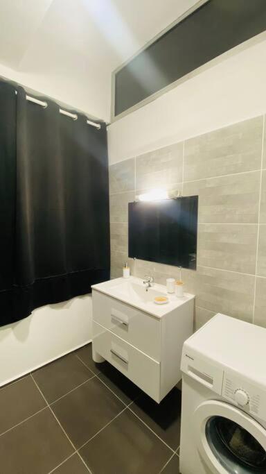Urban Zen Appart Spacieux Studio Atypique Avec Bain A Remous Proche De Tout Pointe-à-Pitre Eksteriør billede